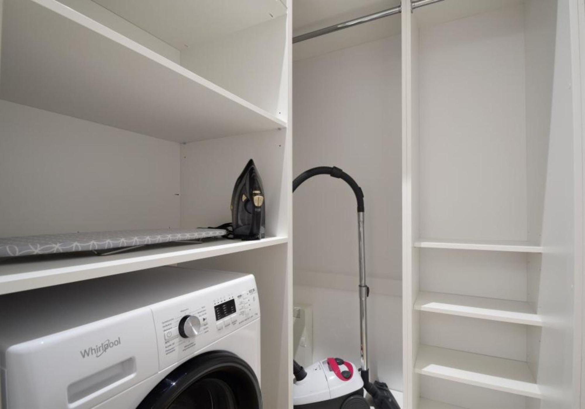 Pearl Apartment *