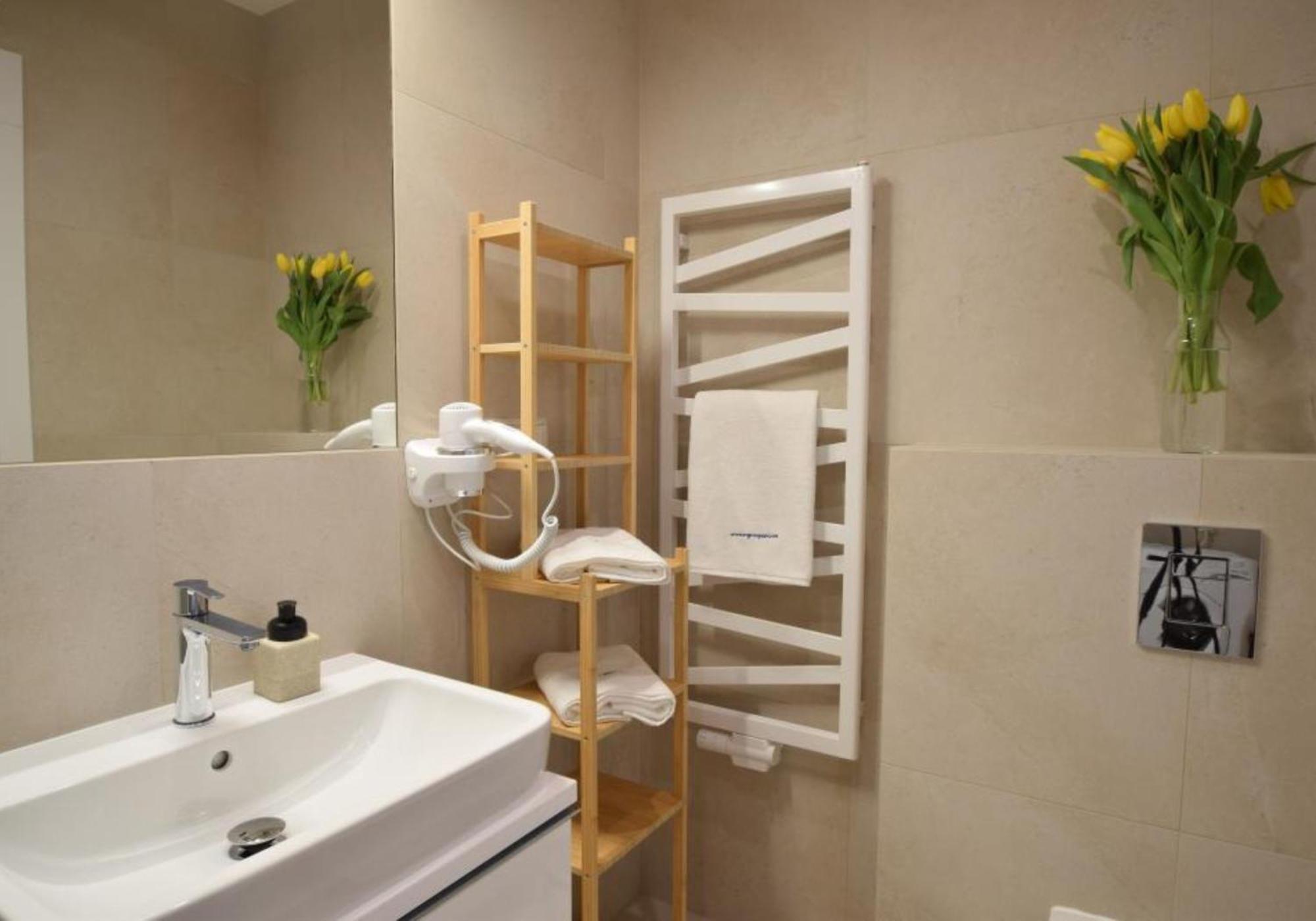 Pearl Apartment