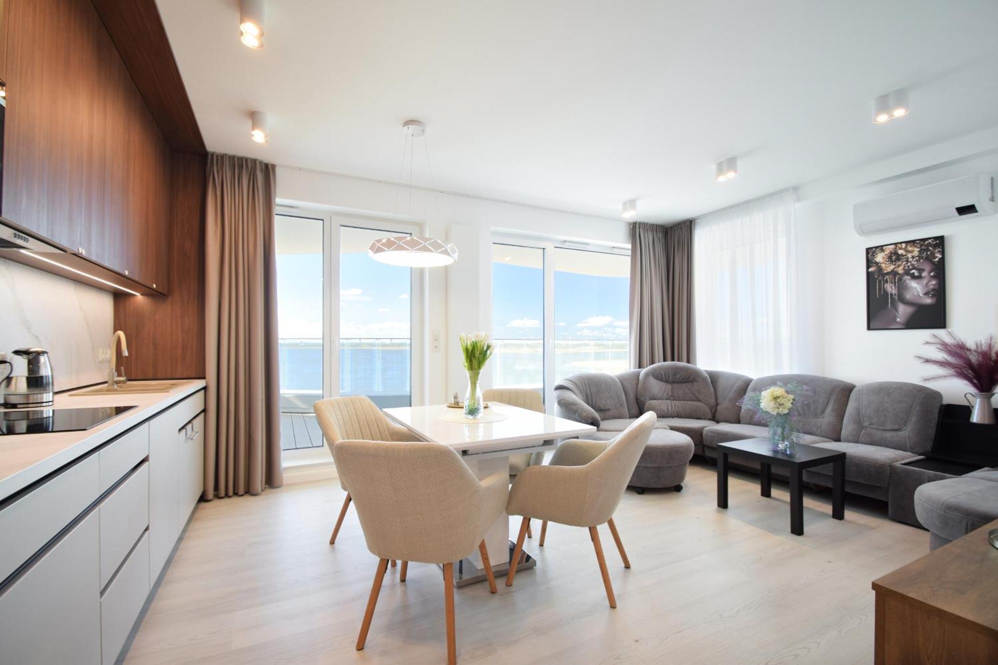 Pearl Apartment *