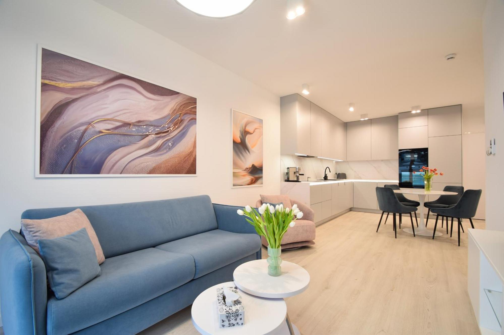 Pearl Apartment *